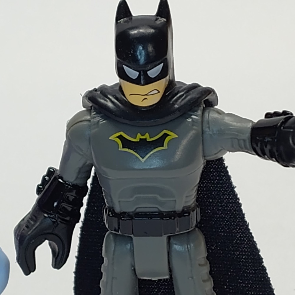 DC Comics Batman and the joker figures - Picture 4 of 12